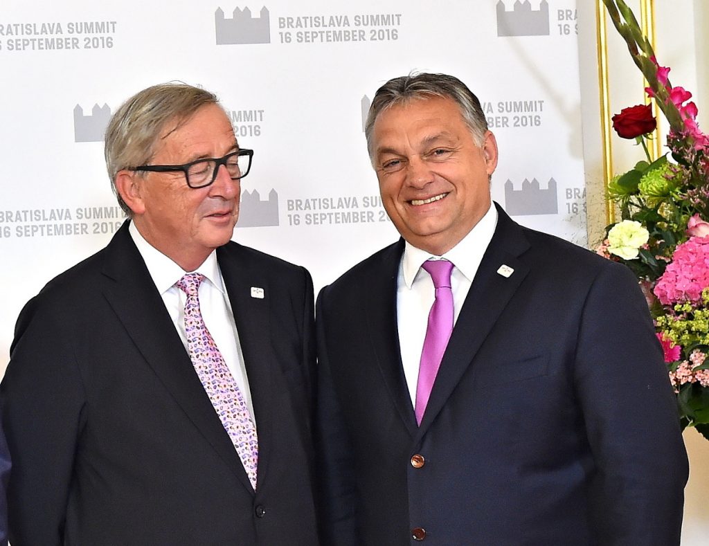 Viktor Orban (right) and the President of the European Commission (left) at the Bratislava Summit of 2016. Source: Wikimedia Commons